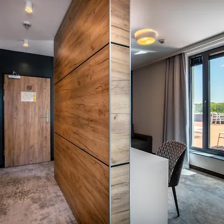 Hotel Limanova 3*