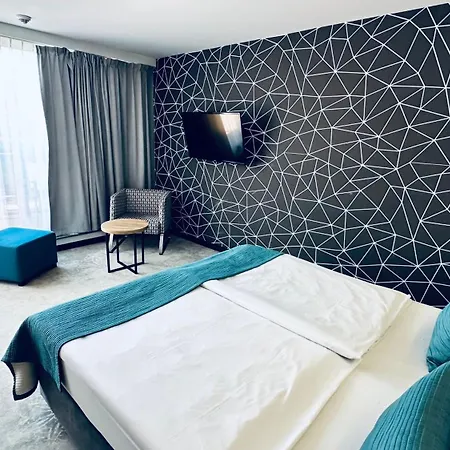 Hotell Limanova 3*