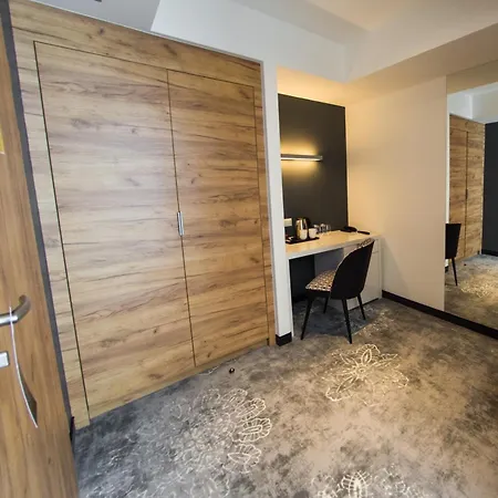 Limanova 3* Limanowa