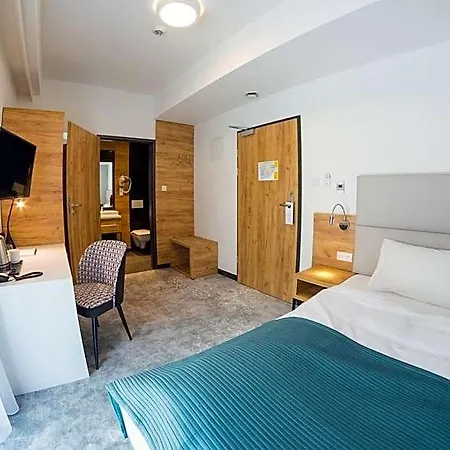 Limanova 3* Limanowa