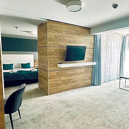 Hotel Limanova 3*