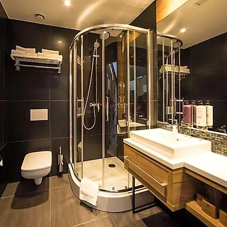 Hotel Limanova 3*