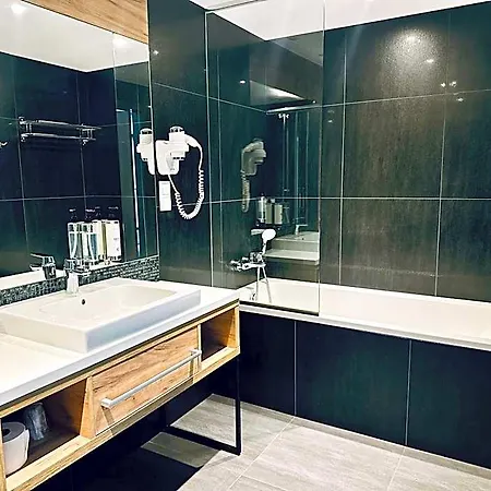 Limanova 3* Limanowa