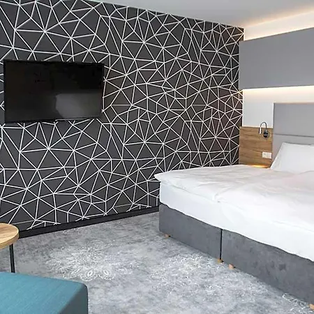 Hotel Limanova 3*