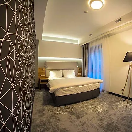 Limanova Hotel 3*
